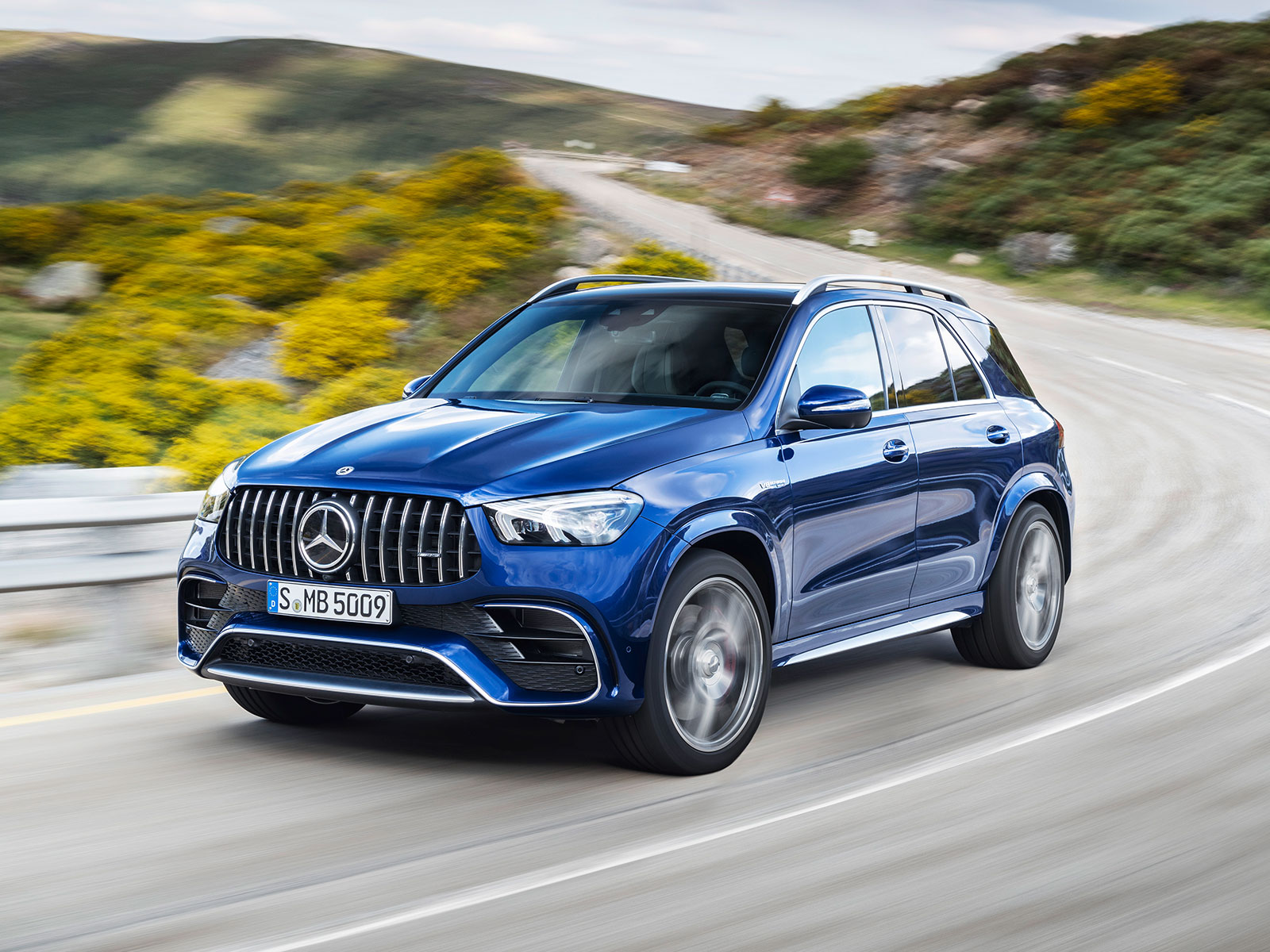 Verkaufsstart Fur Neue Mercedes Amg Suv