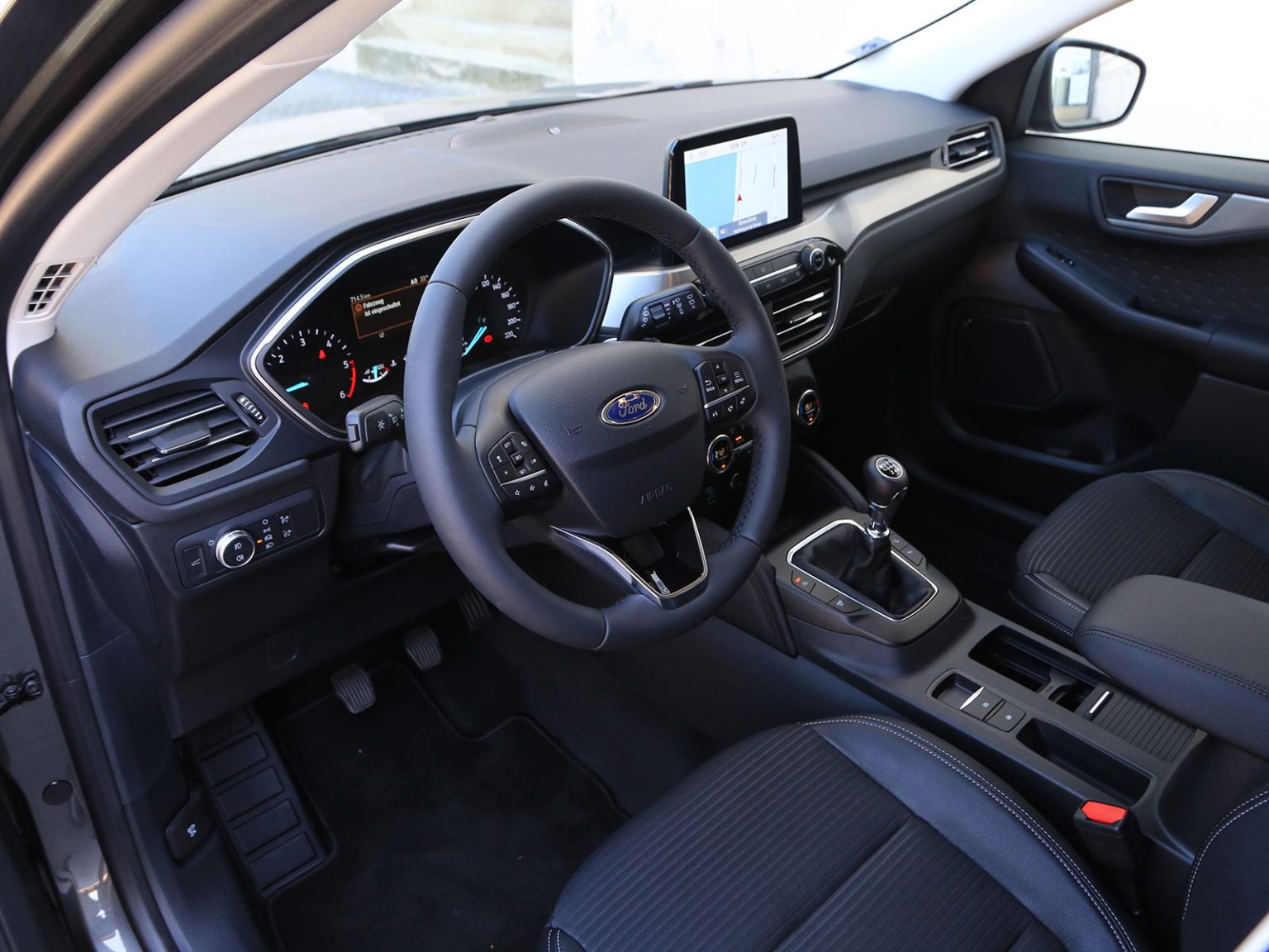 Ford Kuga Innenraum AutoGuru.at