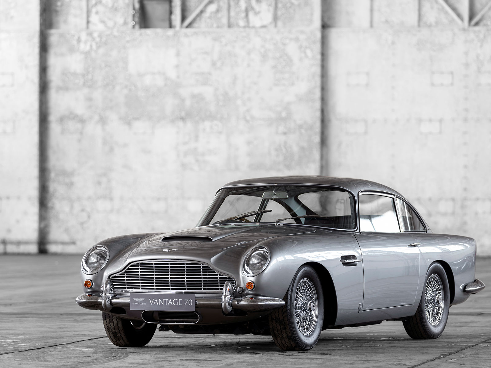 Aston Martin DB5 Vantage (c) Aston Martin
