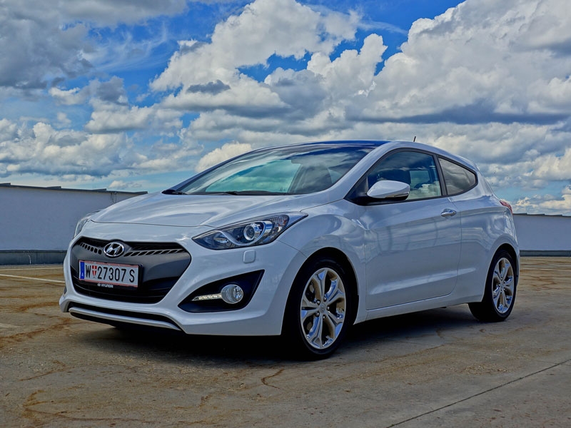 Хендай 1.6 полный привод. Hyundai i30 Coupe. Хендай i30 купе. Хендай ай 30 купе. Хендай i30 купе 2013.