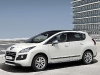 Peugeot 3008 Hybrid4 (c) Peugeot