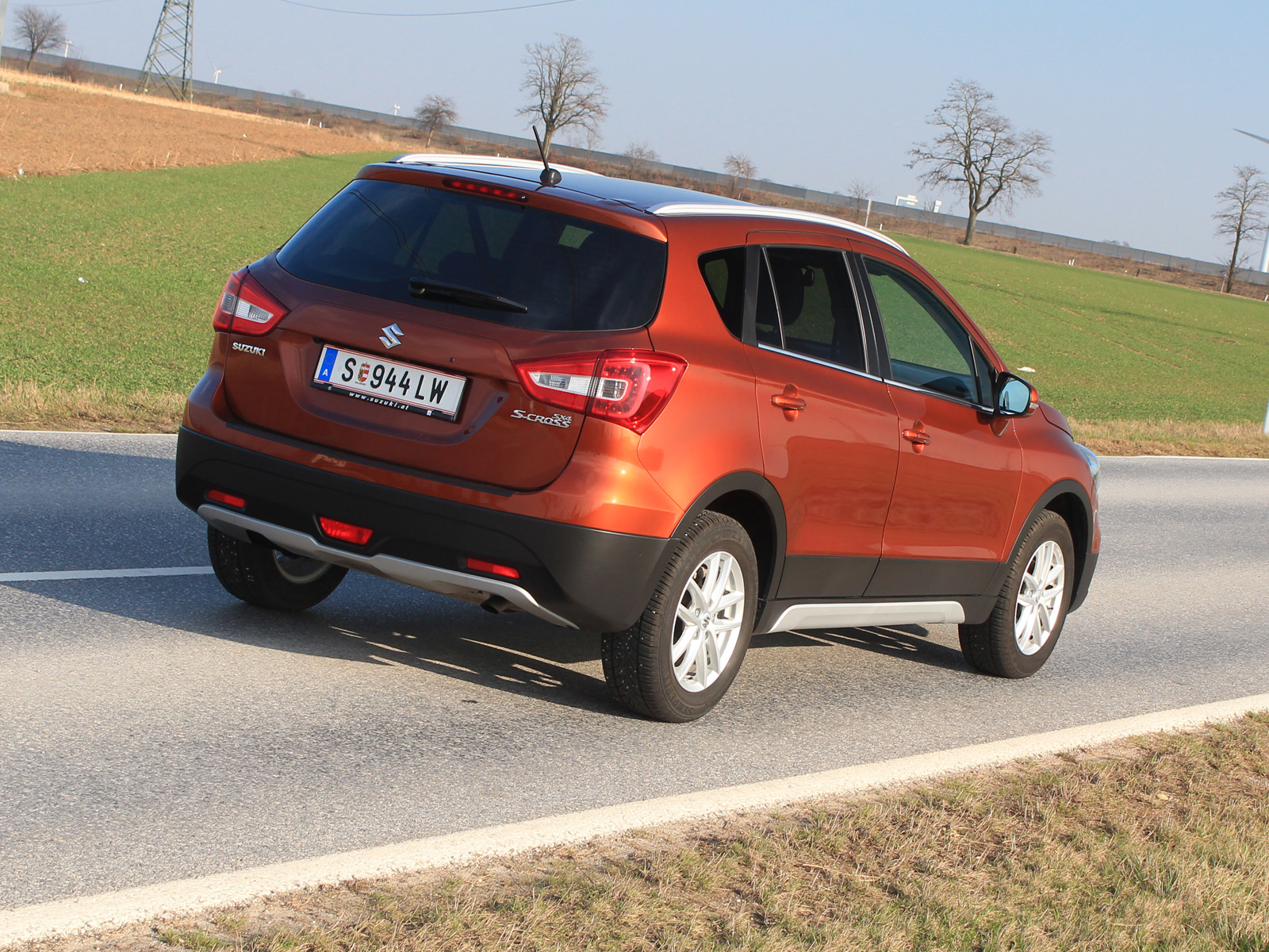 Suzuki SX4 SCROSS 1.0 DITC Shine Test