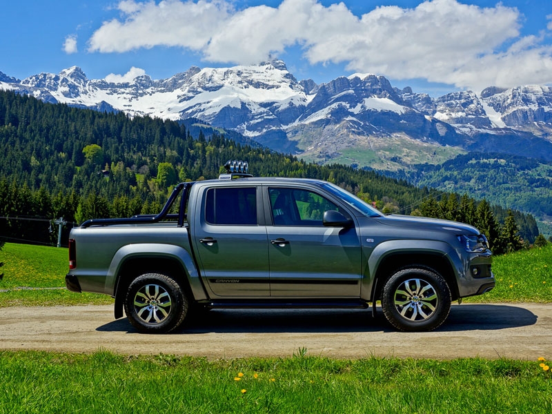 Амарок стар поп стар литвин. VW Amarok Canyon. Фольксваген Амарок оранжевый. Volkswagen Amarok хаки. Привод VW Amarok.