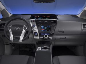 2011 prius v 4