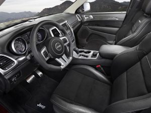 2011 grand cherokee srt8 4a