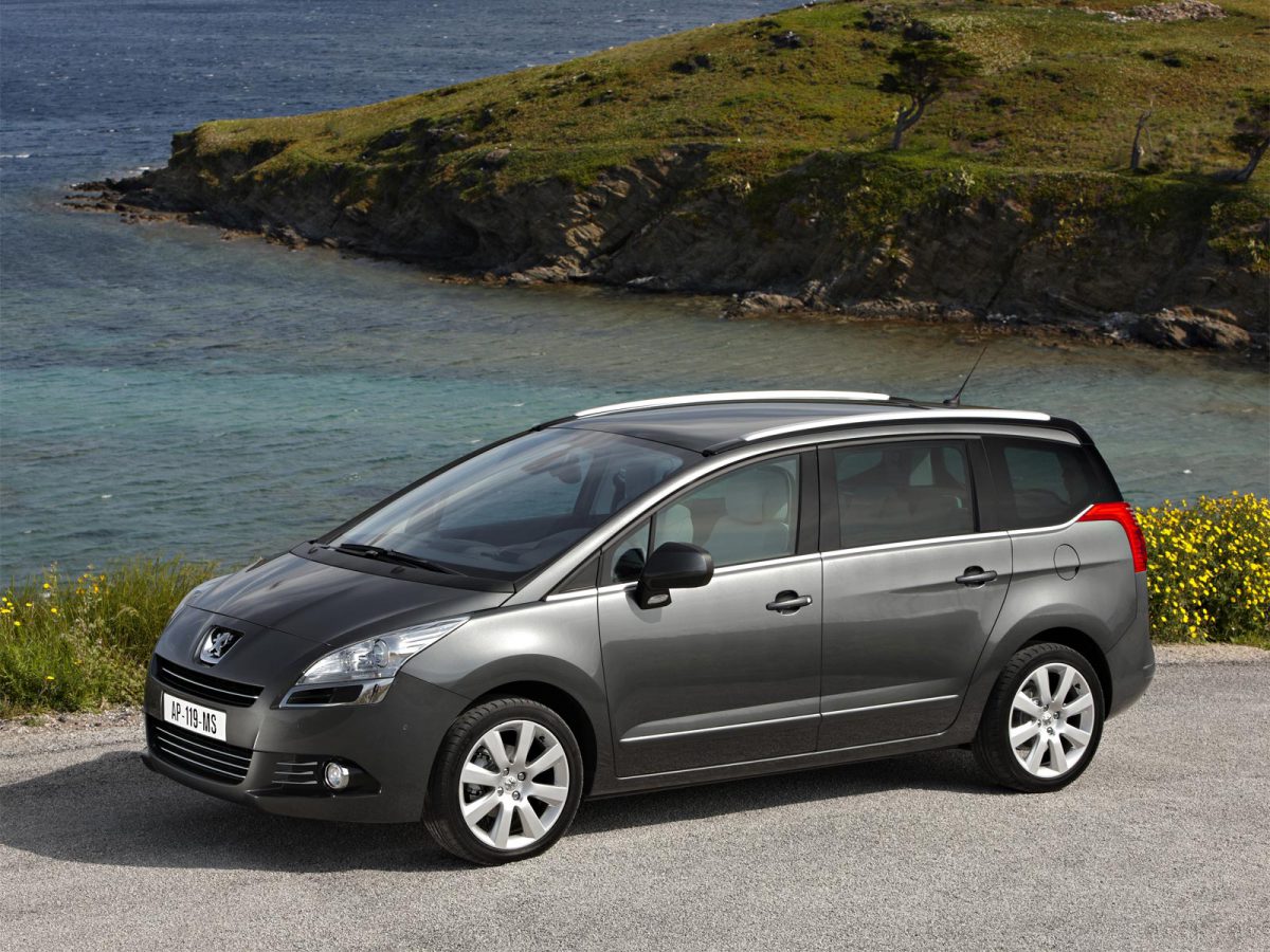 peugeot 5008 1
