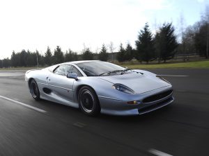 1992 jaguar xj220 01