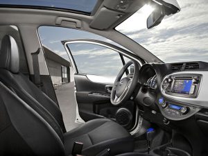 2012_toyota_yaris_hybrid_04 2012 toyota yaris hybrid 04