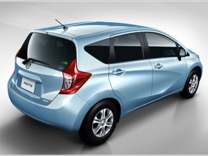 2012_nissan_note_02 2012 nissan note 02