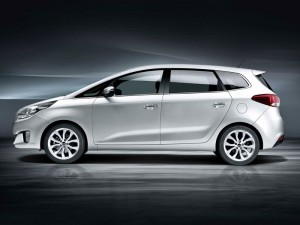 2012_kia_carens_03 2012 kia carens 03