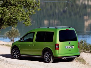 2012 vw cross caddy 02