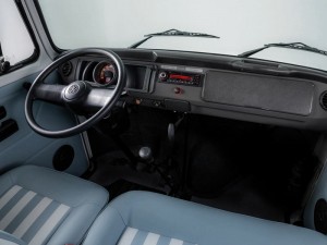 (c) VW
