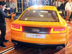 (c) Audi