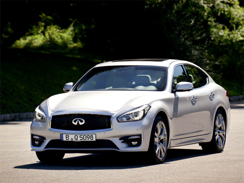 infiniti q70 01