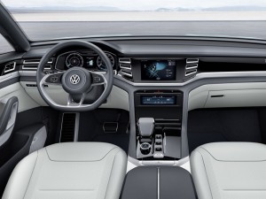(c) VW
