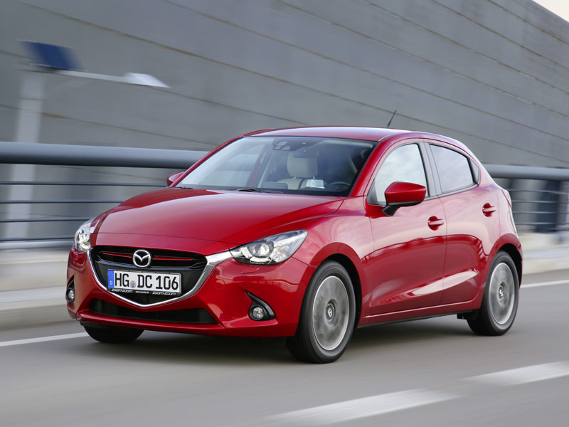 Mazda2 2015 action 8