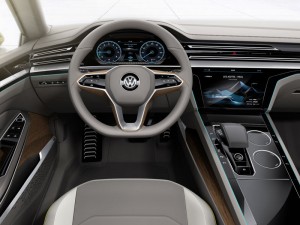 (c) VW