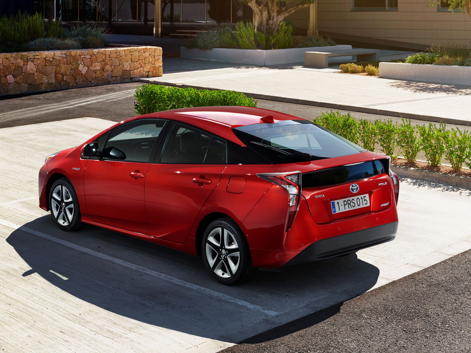 Тойота гибрид 2016. Toyota Prius 2016. Toyota Prius New. Тойота Приус новый. Toyota Prius 2022.