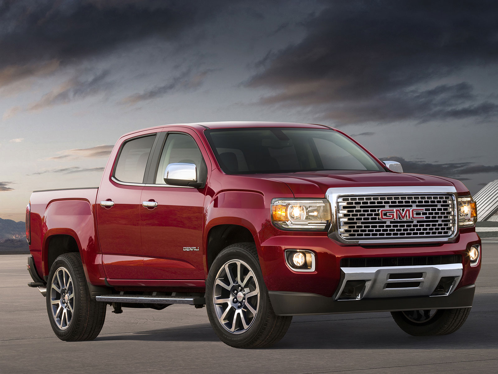 2017 GMC Canyon Denali 001