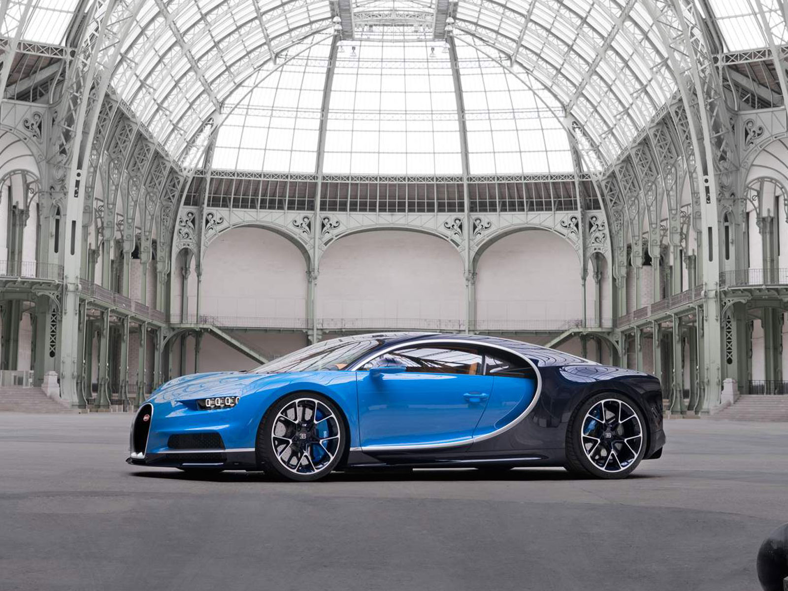 Покажи bugatti chiron. Бугатти ЧИРОН. Bugatti Chiron (1500 л. с.). Бугатти ЧИРОН спорт. Бугатти ЧИРОН 2016.