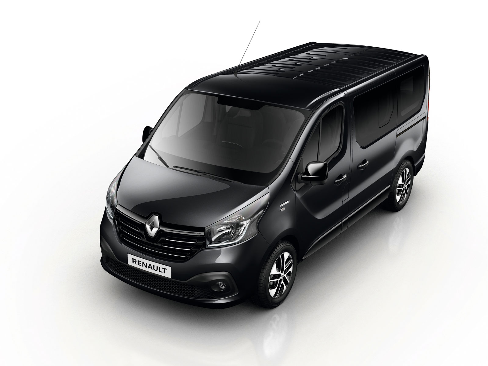 Рено трафик бензин. Renault Trafic SPACECLASS. Рено трафик 2. Рено трафик 2014. Рено трафик 2016.