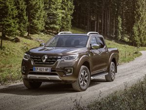 18431 21194266 2017 Renault ALASKAN tests drive in Slovenia