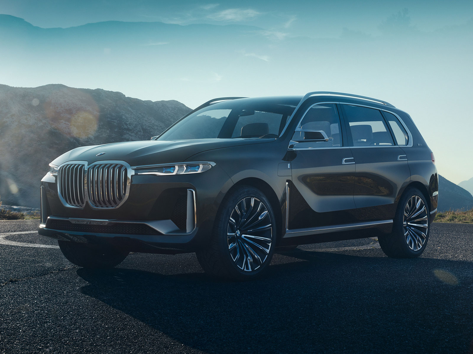 P90274805 highRes bmw concept x7 iperf