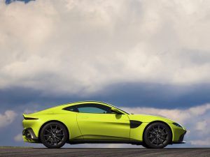 Aston Martin VantageLime Essence07 jpg