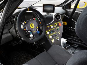 Ferrari 488 Challenge interno 1