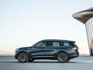 Lincoln Aviator 12