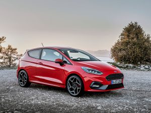 2018FordFiestaST RaceRed 01