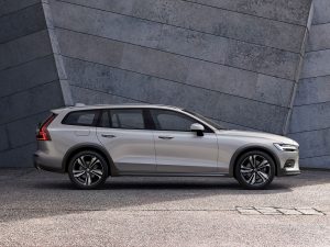 238223 New Volvo V60 Cross Country exterior