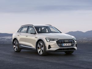 23 Audi e tron 1