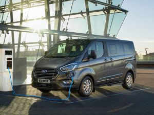 2019 FORD TOURNEO CUSTOM PHEV 01 1