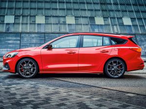2019FordFocus ST Wagon 11 LOW