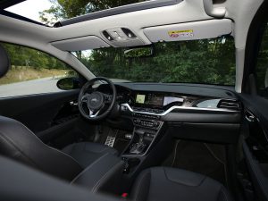 Kia Niro HEV int 02