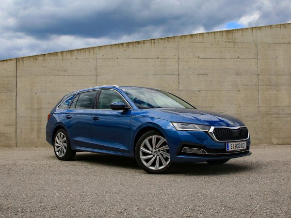 Skoda Octavia Combi Premium TDI Front