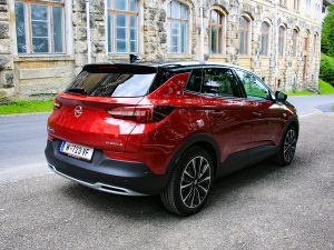 Opel Grandland X Hybrid4 Ultimate Heck