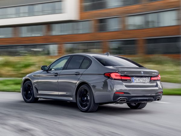 BMW 545e xDrive Limousine