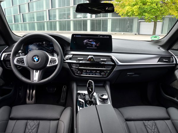BMW 545e xDrive Limousine
