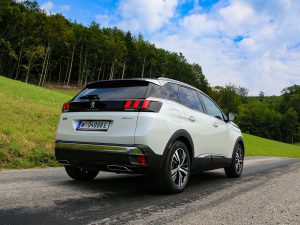 Peugeot 3008 HYBRID4 Heck