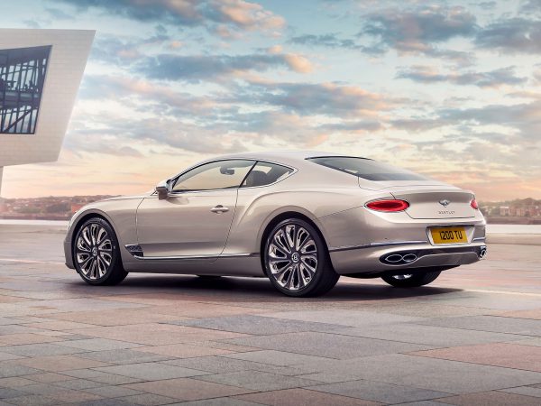 Bentley Continental GT Mulliner 2020 02