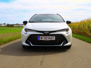 Toyota Corolla TS GR-S Front