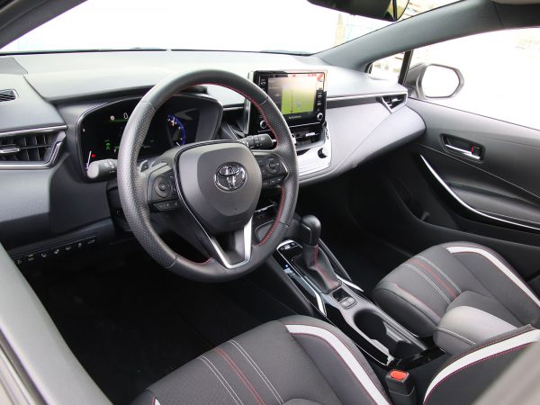 Toyota Corolla TS GR-S Innen