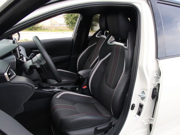 Toyota Corolla TS GR-S Innen