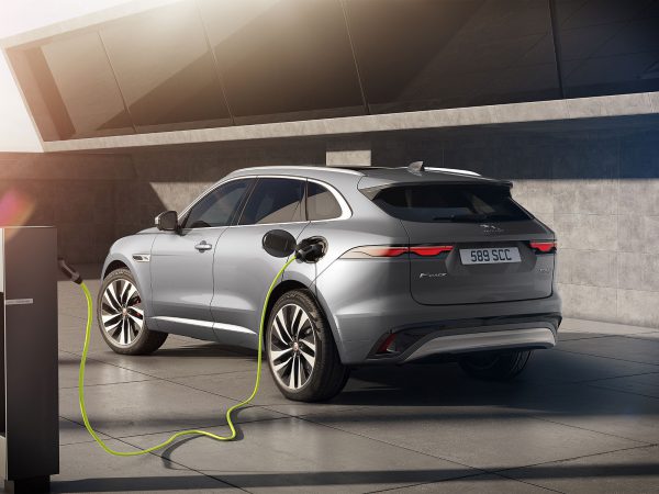 Jaguar F Pace 2020 02