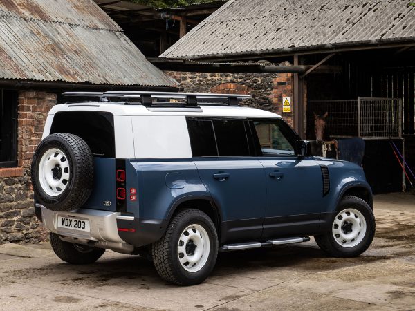 LR DEF HARDTOP 110 21MY 090920 01 ND
