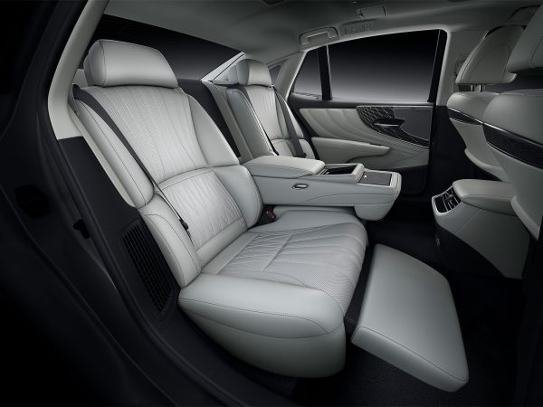 Lexus LS 2020 07