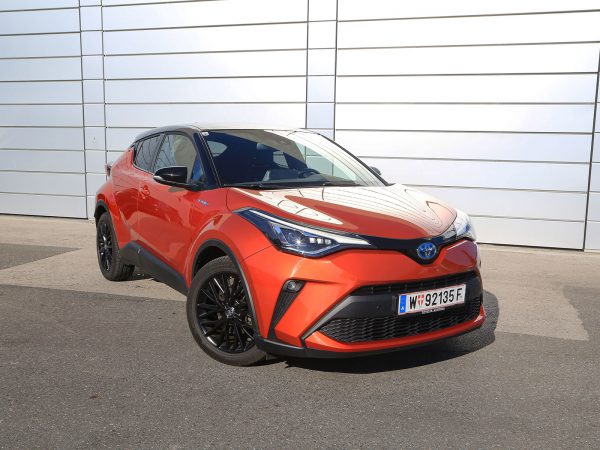 Toyota C-HR Front