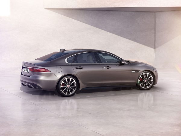 Jaguar XF 2020 02